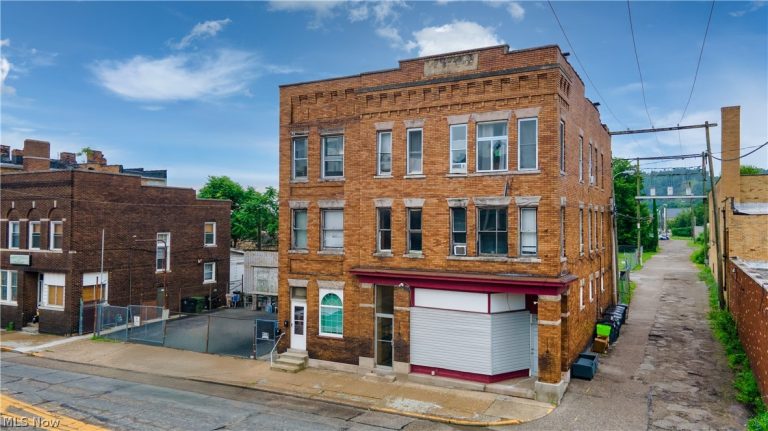 416 Adams Street, Steubenville, OH - Photo 3
