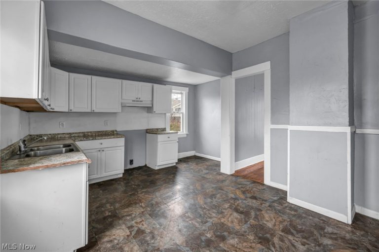 14819 Westropp Avenue, Cleveland, OH - Photo 8