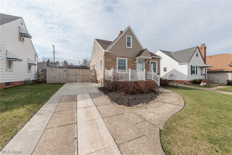 4003 Woodrow Avenue, Parma, OH - Photo 3