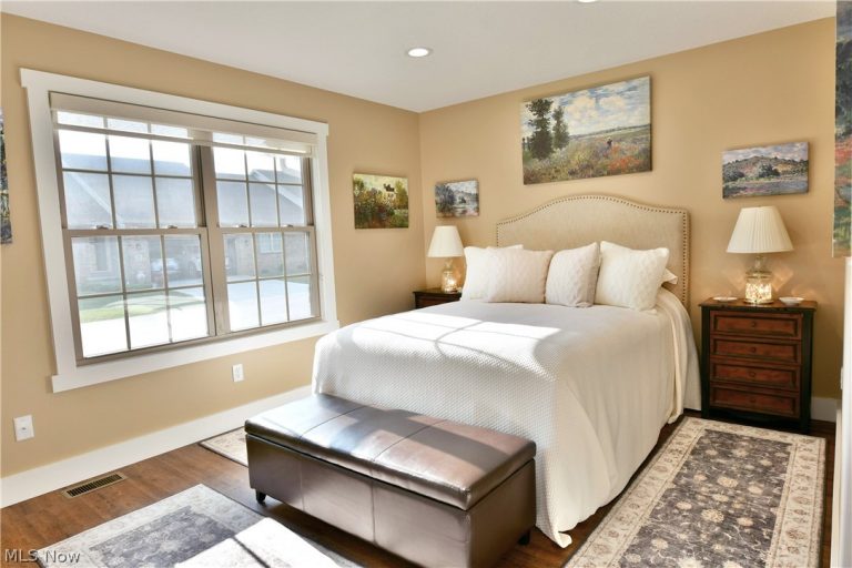 12 Bayview Circle, Cortland, OH - Photo 8