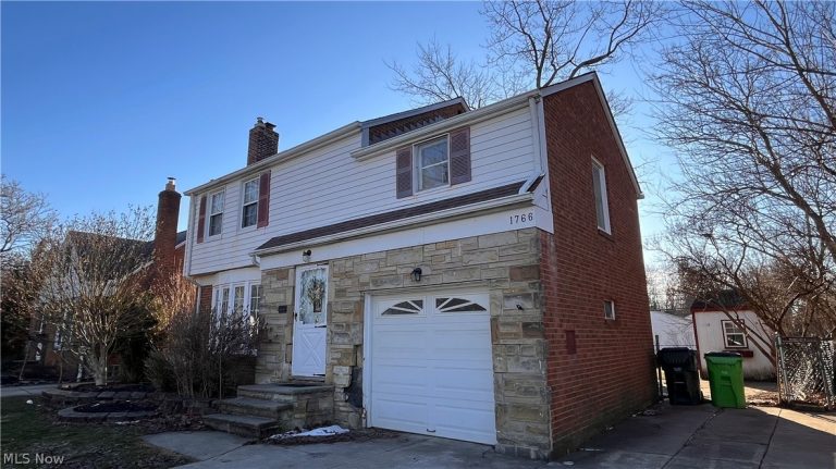 1766 Longwood Drive, Mayfield Heights, OH - Photo 2