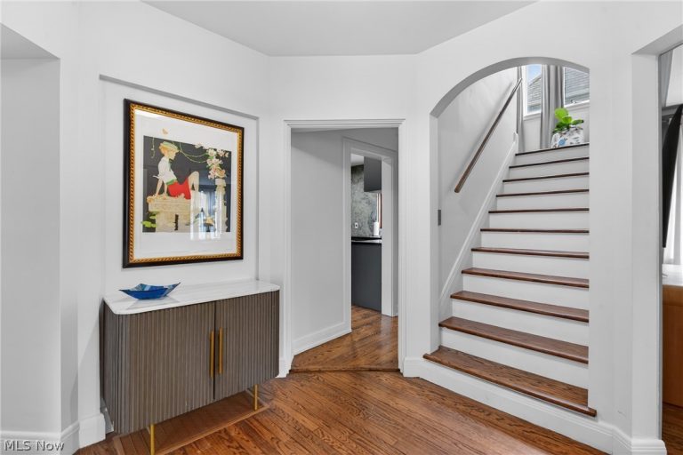 1017 Wilbert Road, Lakewood, OH - Photo 5