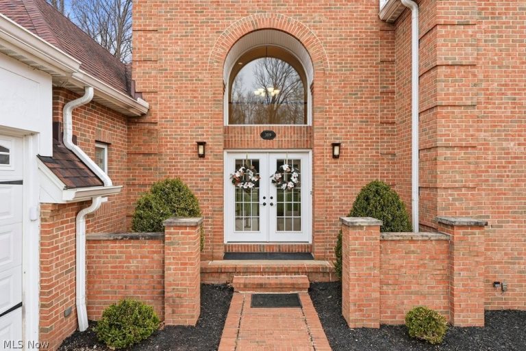 309 High Bluff, Aurora, OH - Photo 5