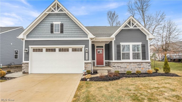 15224 Timber Ridge Drive, Middlefield, OH - Photo 2