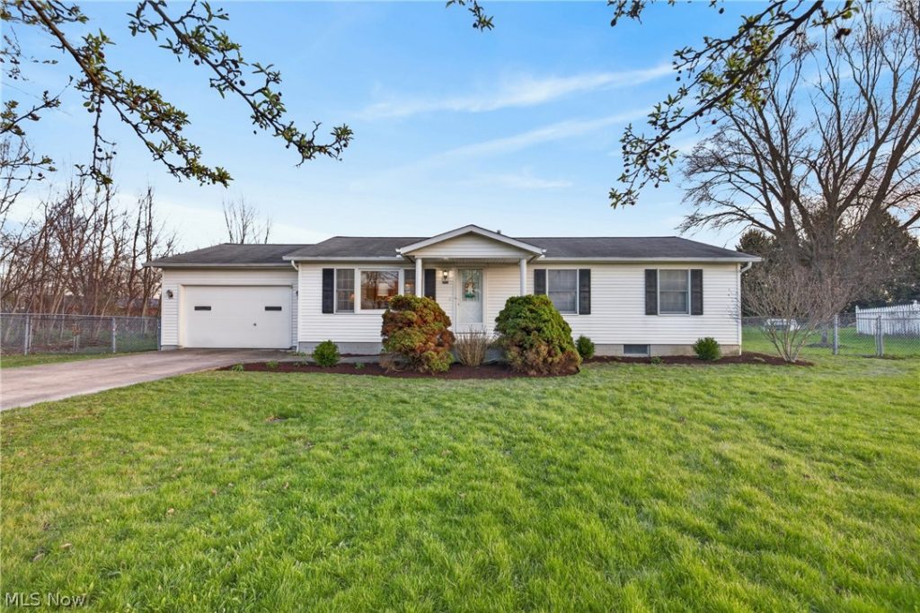 16801 Kinsman Road, Middlefield, OH