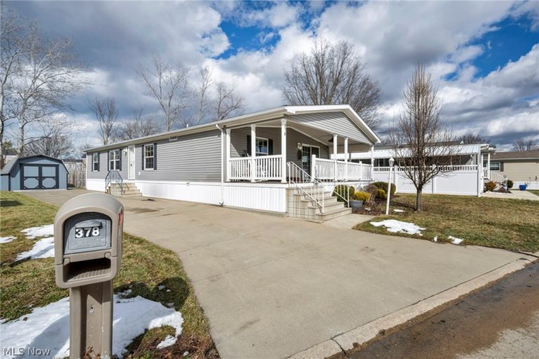 378 Pin Oak, Elyria, OH - Photo 5