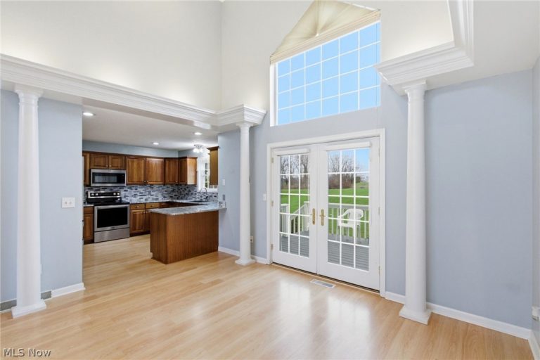 2735 Doral Circle, Massillon, OH - Photo 8