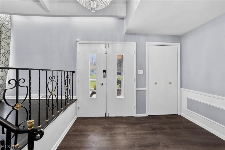 1905 Camberly Drive, Cleveland, OH - Photo 3