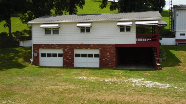 21569 State Route 16, Coshocton, OH, 43812