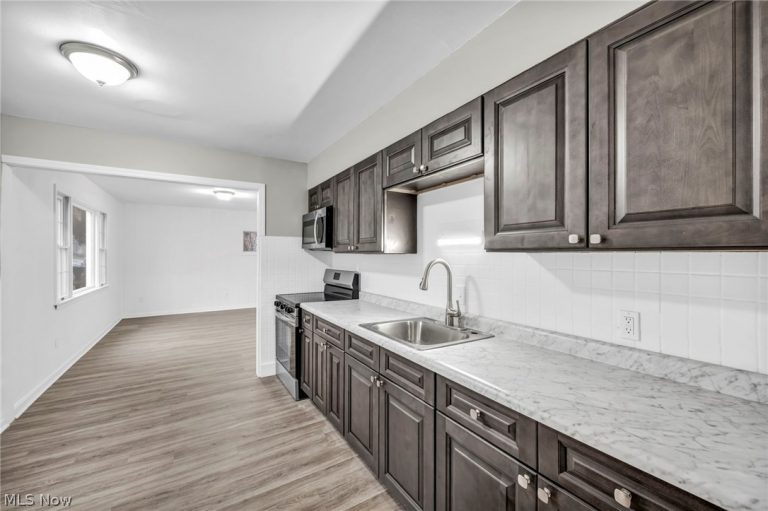 4882 Belle Meadow Road, Mentor, OH - Photo 5