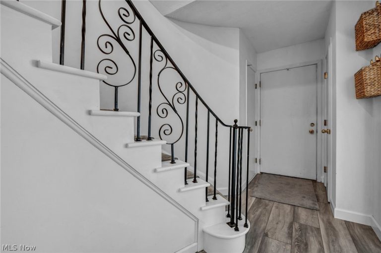 15 Meadowlawn Drive #9, Mentor, OH - Photo 6