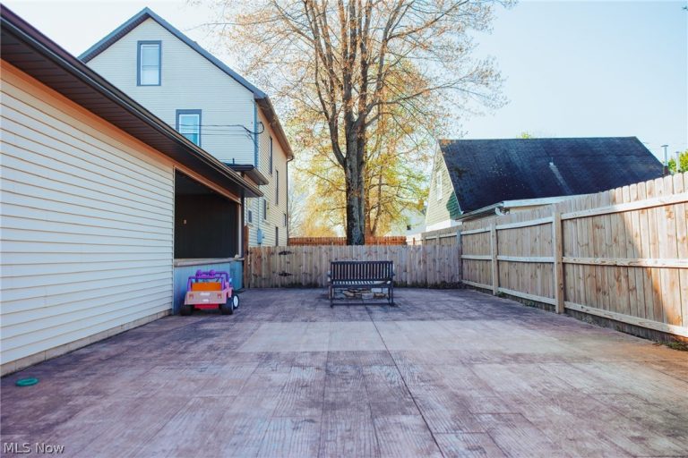 935 Front Street, Dover, OH - Photo 8