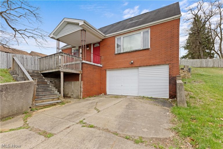 337 Greenbrier Road, Weirton, WV - Photo 3