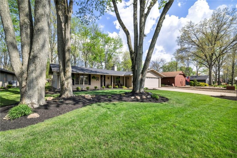 10815 Gate Post, Strongsville, OH - Photo 3