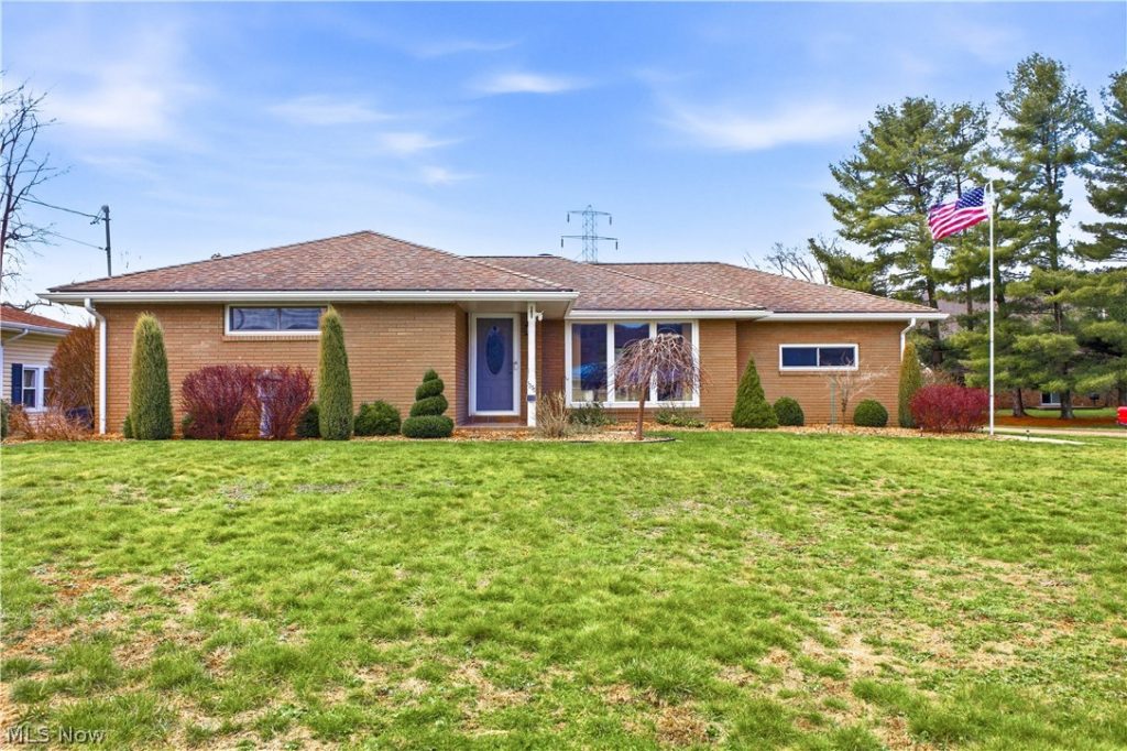 1230 Florence Drive, Wellsville, OH