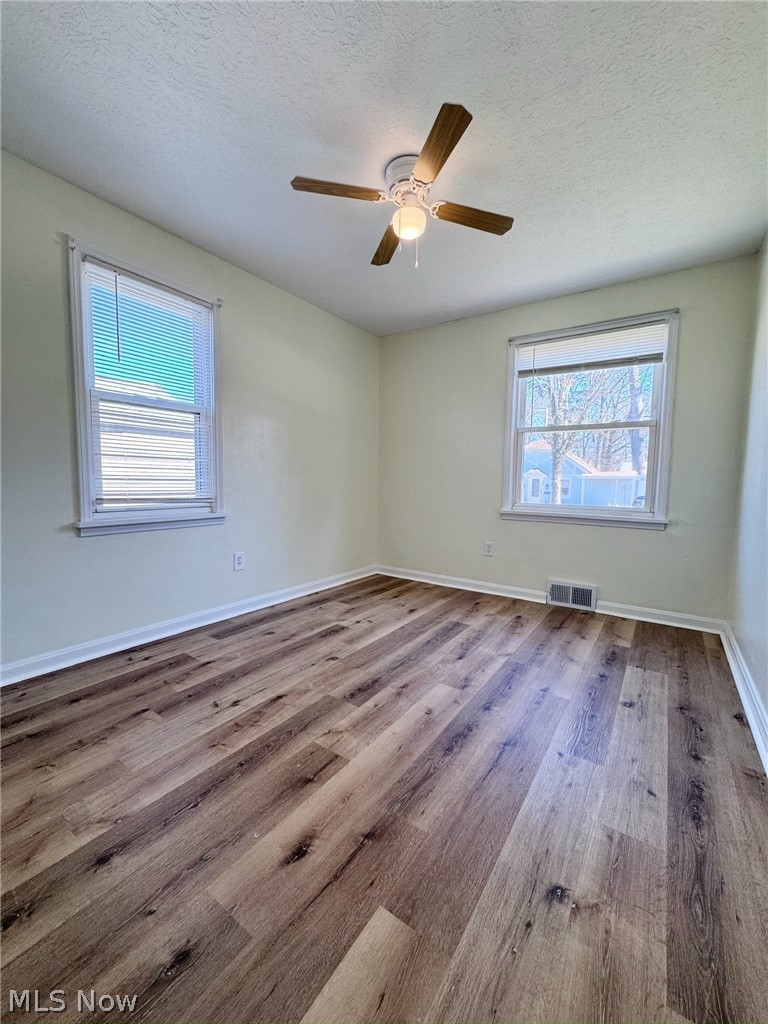 196 Point Drive, Avon Lake, OH - Photo 8