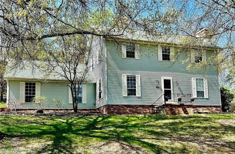 350 Wildwood Drive, Parkersburg, WV - Photo 2