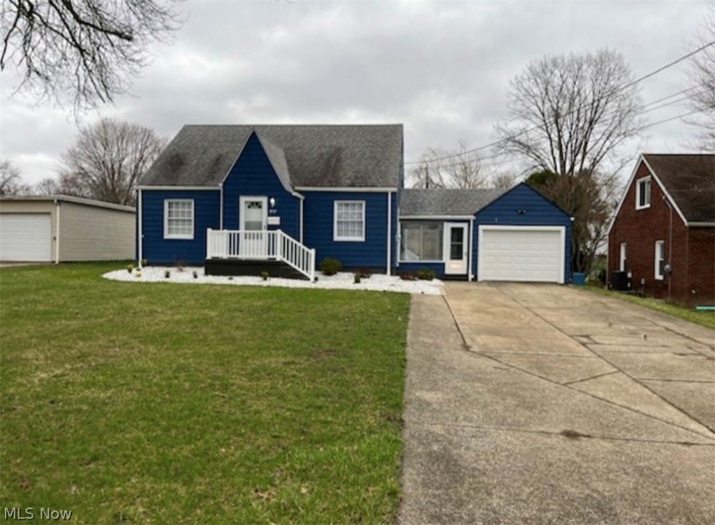 917 Schenley Avenue, Youngstown, OH