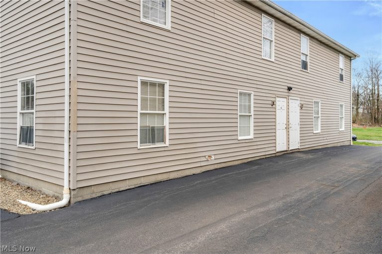 832 Michigan Avenue, Youngstown, OH - Photo 8