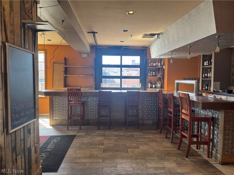 1244 Weathervane Lane, Akron, OH - Photo 3