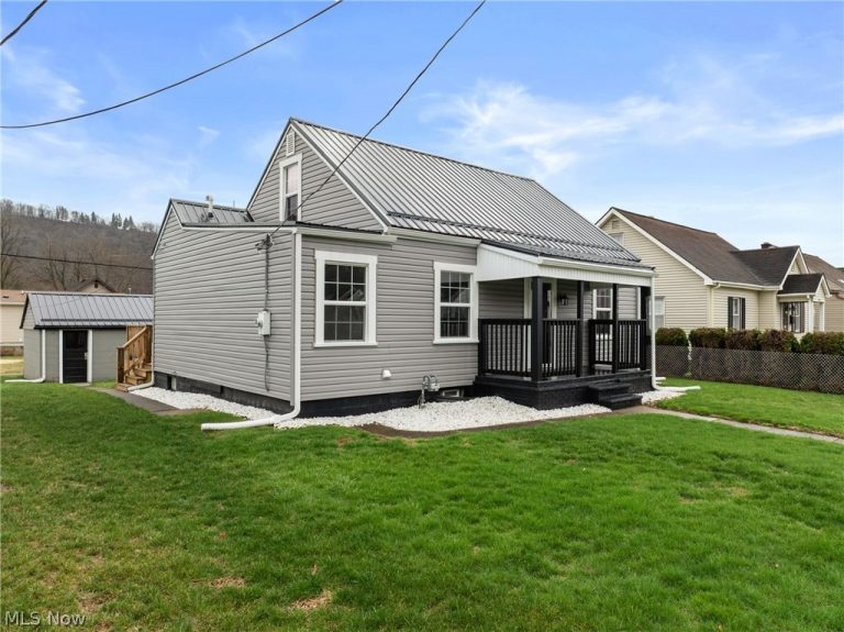 3450 Elk Avenue, Shadyside, OH - Photo 2