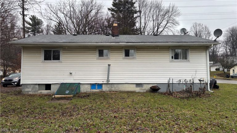 1212 Derbydale Road, Akron, OH - Photo 3