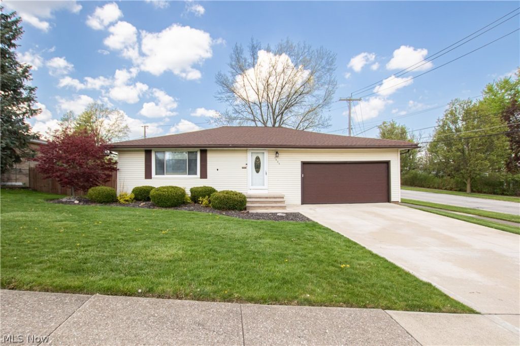 7434 Meadow Lane, Parma, OH