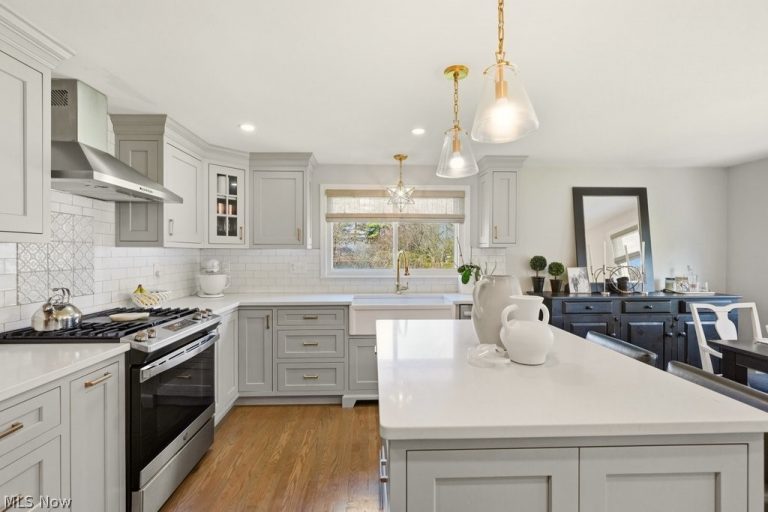 399 Walters Road, Chagrin Falls, OH - Photo 8