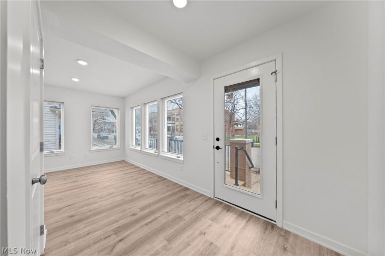 4711 Bridge Avenue, Cleveland, OH - Photo 4