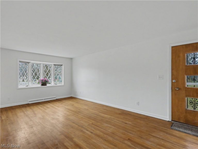 151 Roanoke Avenue, Cuyahoga Falls, OH - Photo 8