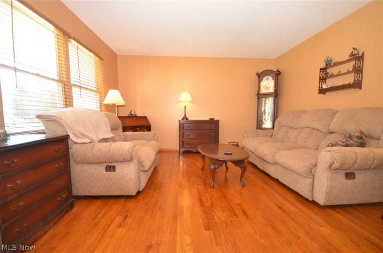 264 High Point Circle, Tallmadge, OH - Photo 6