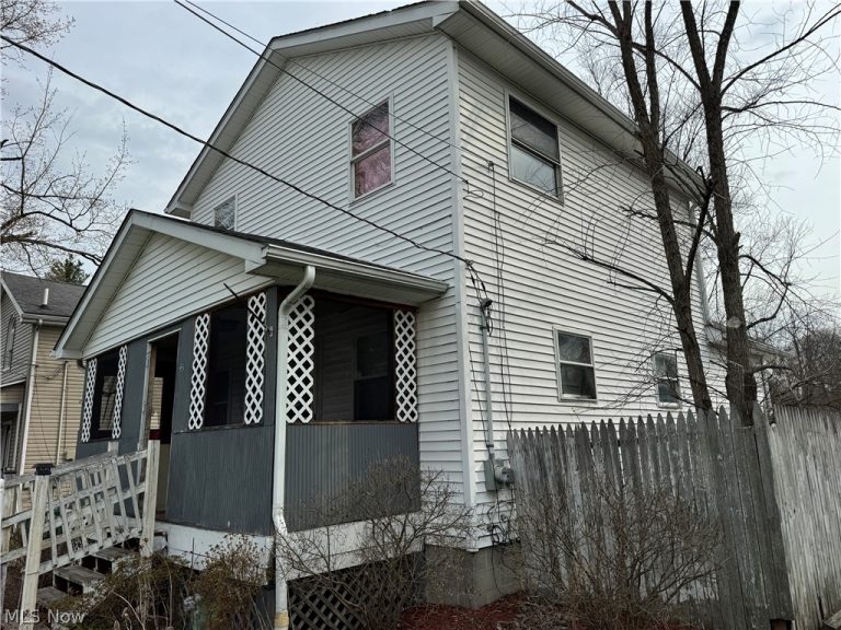 45 Cedar Street, Geneva, OH - Photo 2