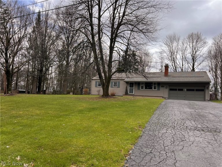 49231 England Drive, East Palestine, OH - Photo 2