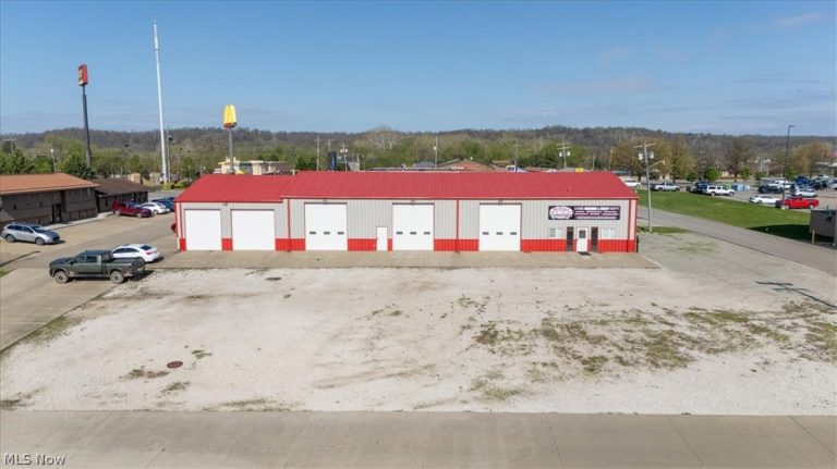 1010 10th Street, Vienna, WV - Photo 5