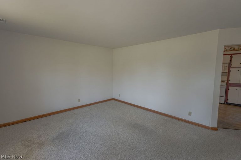 143 Riverview Drive, Marietta, OH - Photo 6