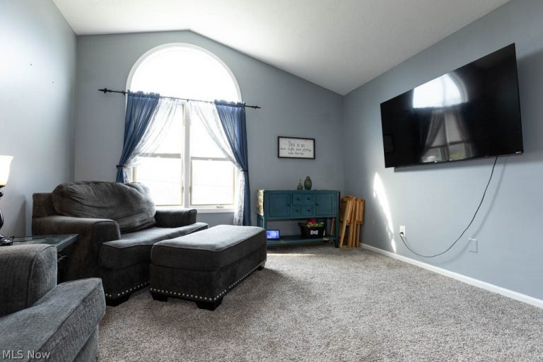 9504 Hoose Road, Mentor, OH - Photo 5