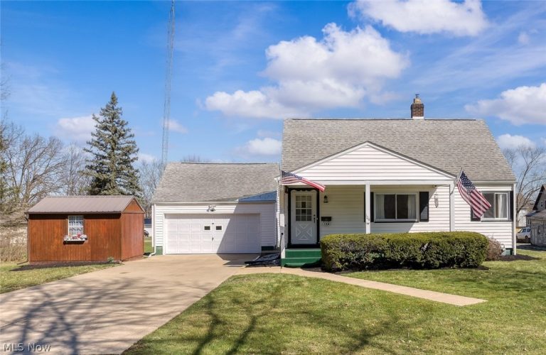 104 Carolina Avenue, Sebring, OH - Photo 2