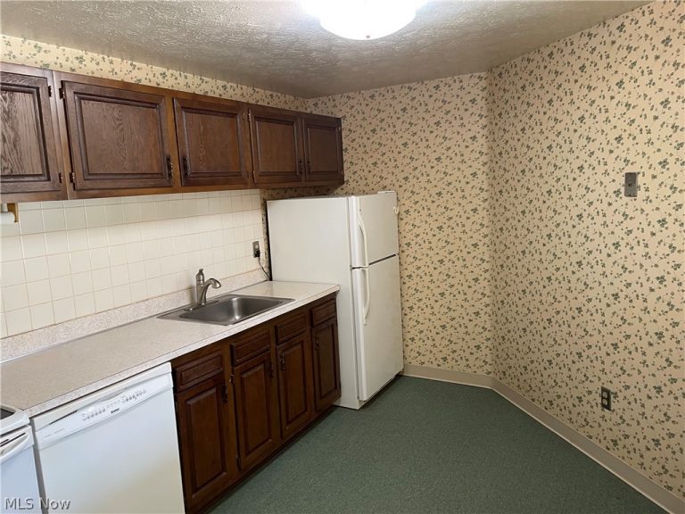9630 Cove Drive #16A, North Royalton, OH - Photo 5