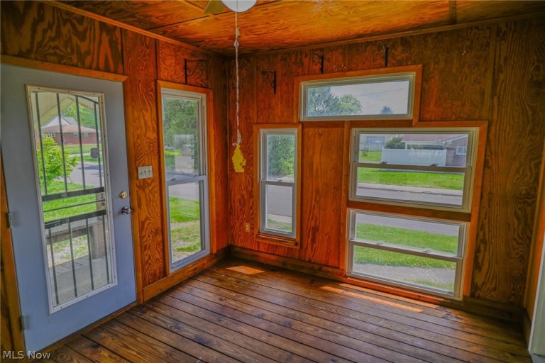 1423 32nd Street, Parkersburg, WV - Photo 8