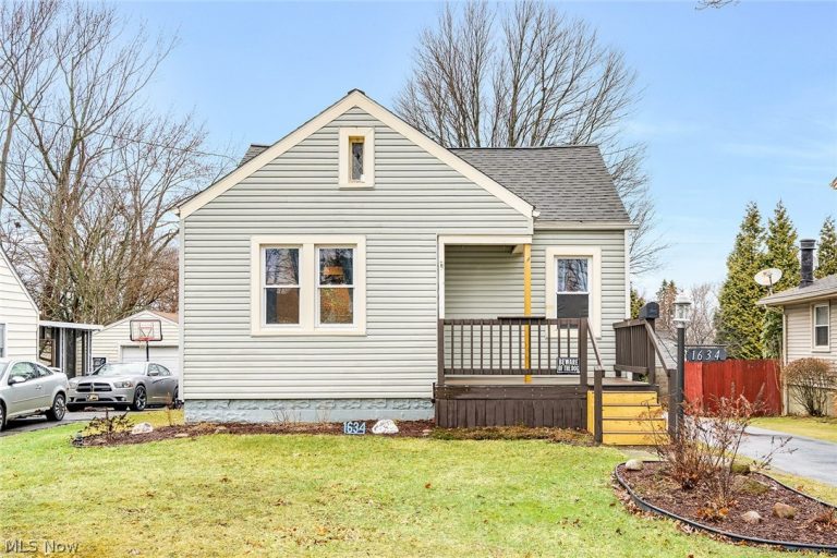 1634 Meadowbrook Avenue, Youngstown, OH, 44514