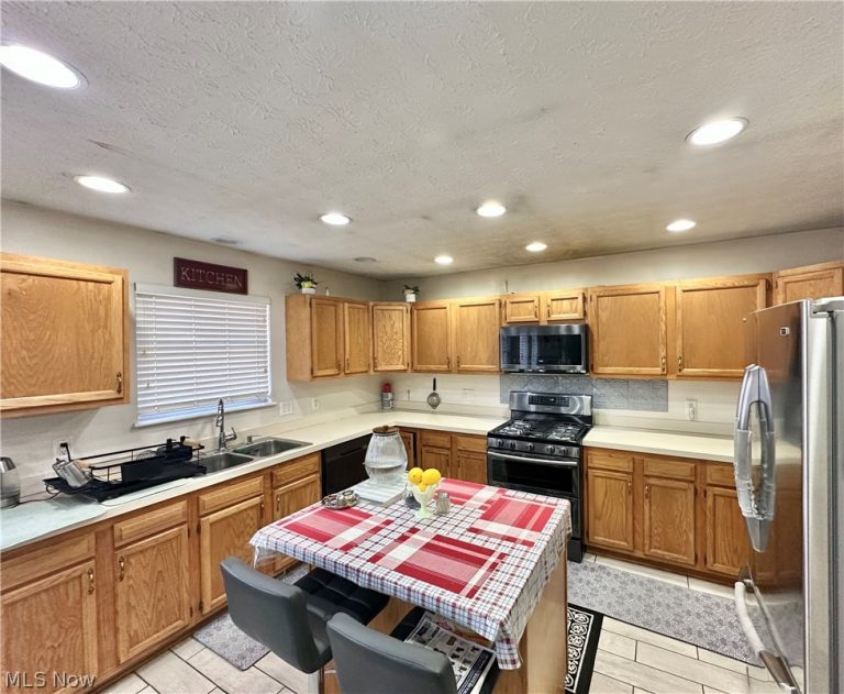 5394 Juniper Court, Ravenna, OH - Photo 8