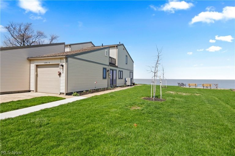 1371 Cleveland Road #E, Huron, OH - Photo 3