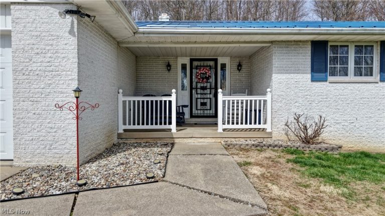 11652 Sandyville Road, Sandyville, OH - Photo 3
