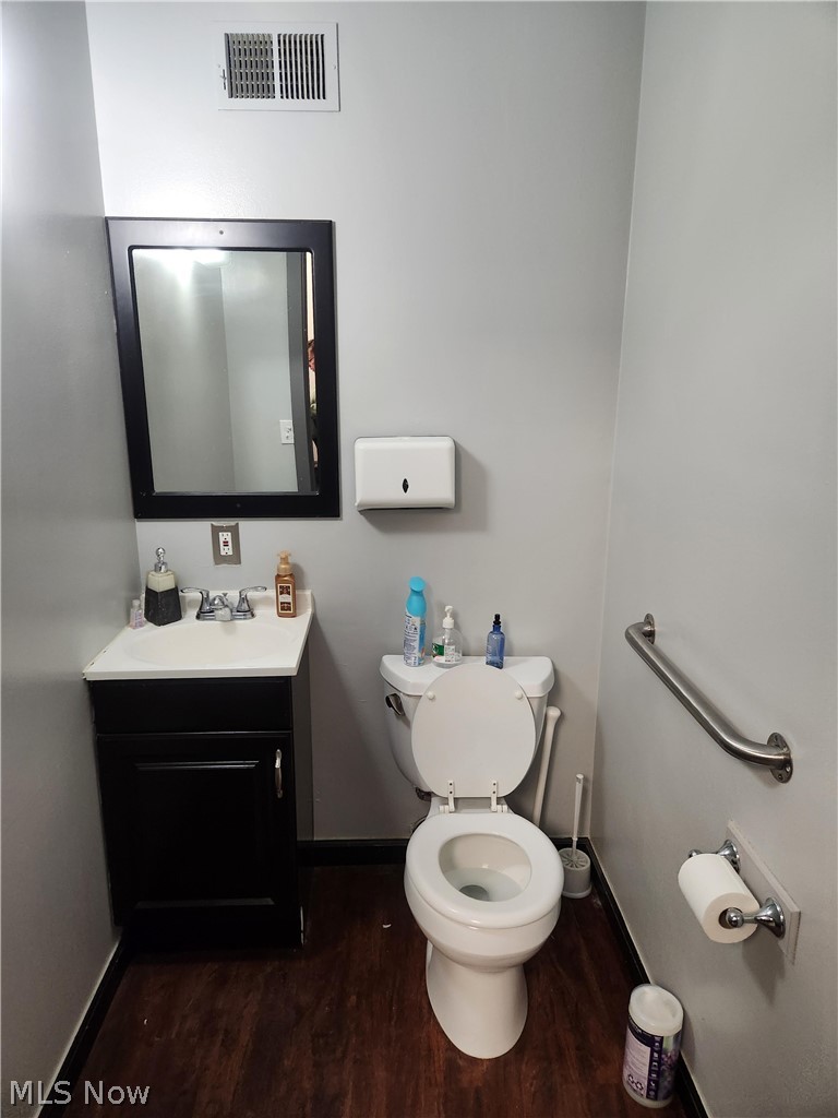 30349 Lorain Road, North Olmsted, OH - Photo 4