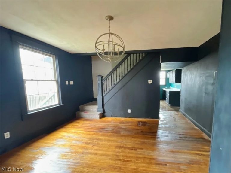 914 Stewart Avenue, Cambridge, OH - Photo 5