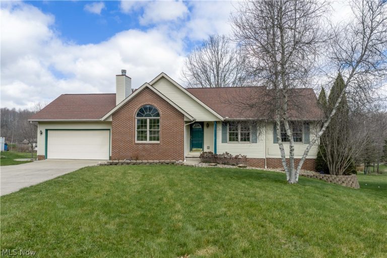 1389 Milburn Square, Bolivar, OH, 44612