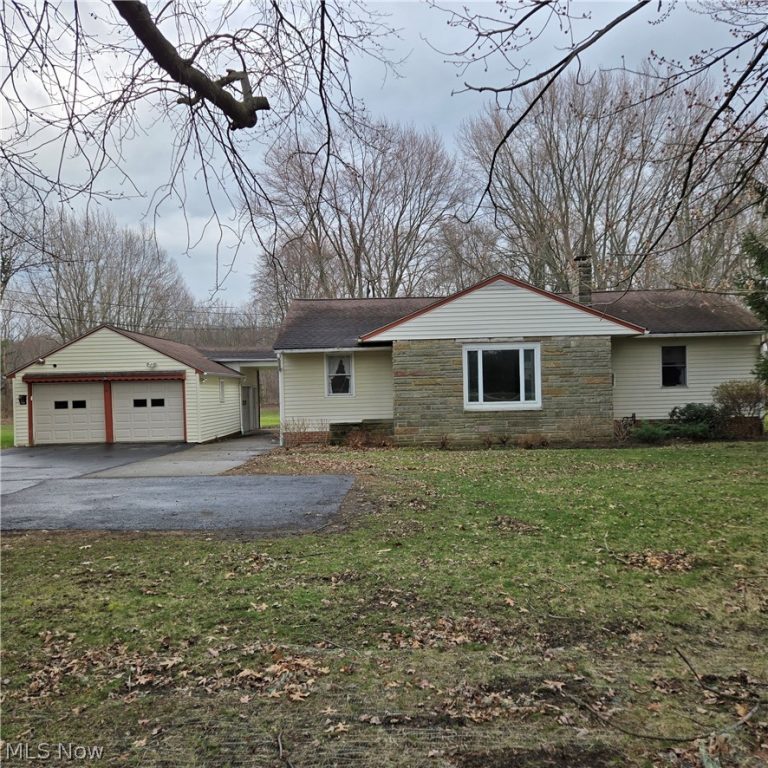 38700 Johnnycake Ridge Road, Willoughby, OH - Photo 2