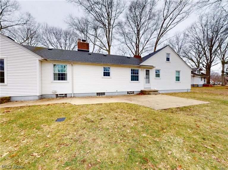 145 Overlook Road, Painesville Twp, OH - Photo 5
