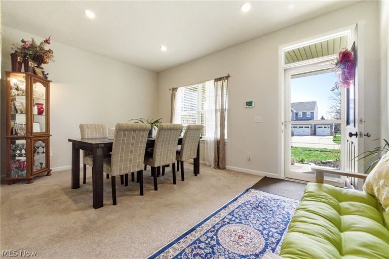 9194 Winfield Lane, North Ridgeville, OH - Photo 4