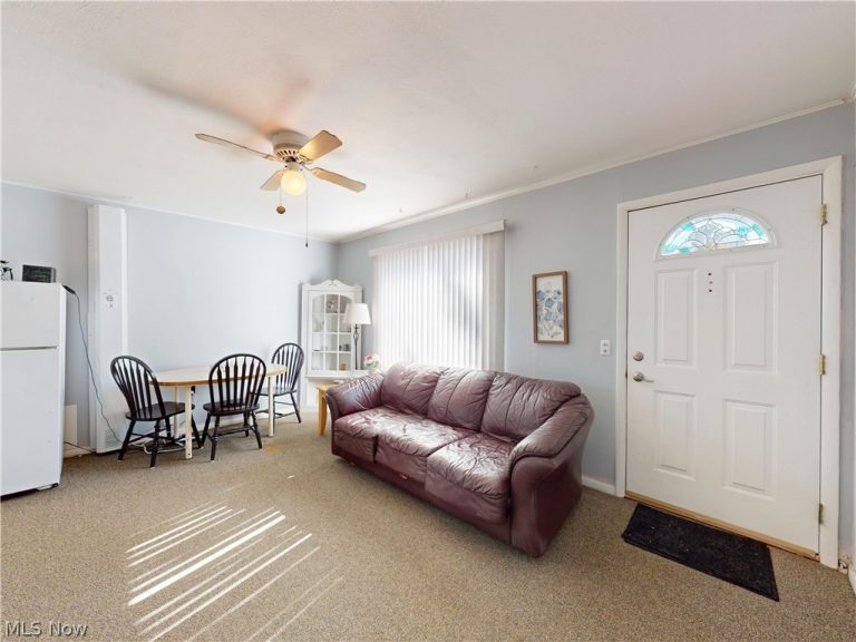 1060 Bryce Avenue, Aurora, OH - Photo 2